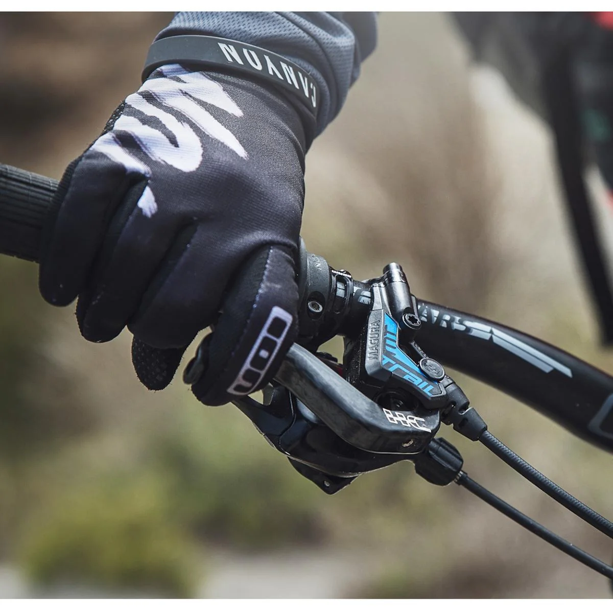 Magura MT Trail SL HC Disc Brake Set, 1-FINGER HC-CARBOLAY® LEVER BLADES, Suitable For Mounting Left or Right. 2701646 - Image 2