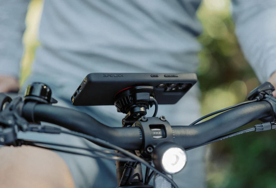 Quad Lock Waterproof Wireless Charging Head - Image 3